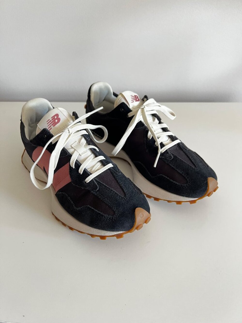 New Balance 327 Black & Dusty Pink Sneakers – Women’s Size 8